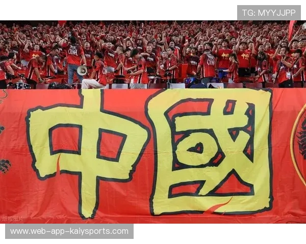 朱辰杰底线精准滑铲断球，申花热身赛零封对手展现防守强度